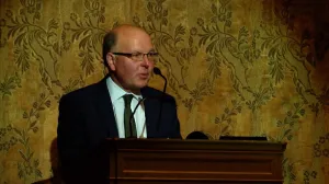 Link to video of Jeremy Warren lecture
