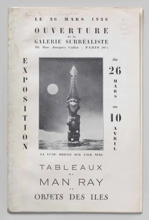 Cover of a French exhibition catalog featuring a photo of an Easter Island statuette